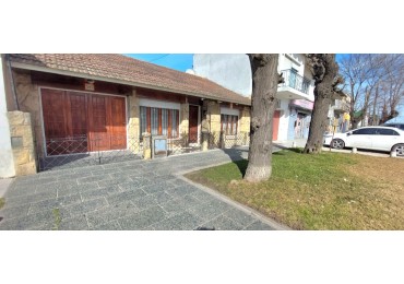 Chalet 3 amb. Sobre Ruta 88. Ideal fines comerciales