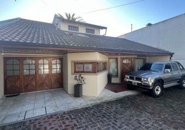 Hermoso chalet 4 amb con parque y piscina en Los pinares