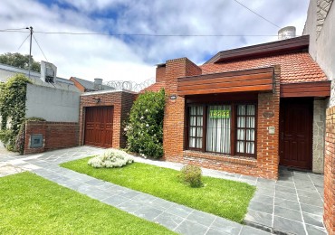 Roffo y F. Acosta Precioso Chalet 4 Amb. Quincho. Gran parque