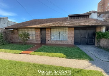 Chalet 4 amb con parque y garage en Villa Primera