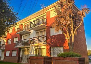 Depto 3 amb en Constitucion con balcon espacio de cochera