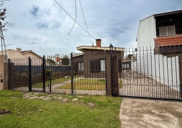 Dos en block chalet en Caisamar