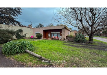 Casa americana 3 amb en Caisamar