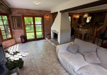 IMPECABLE CHALET 4 AMB CON GRAN PARQUE Y PISCINA!! LA ARMONIA