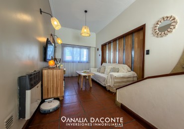 PH 5 amb a la calle con garage y patio en Nueva Pompeya 